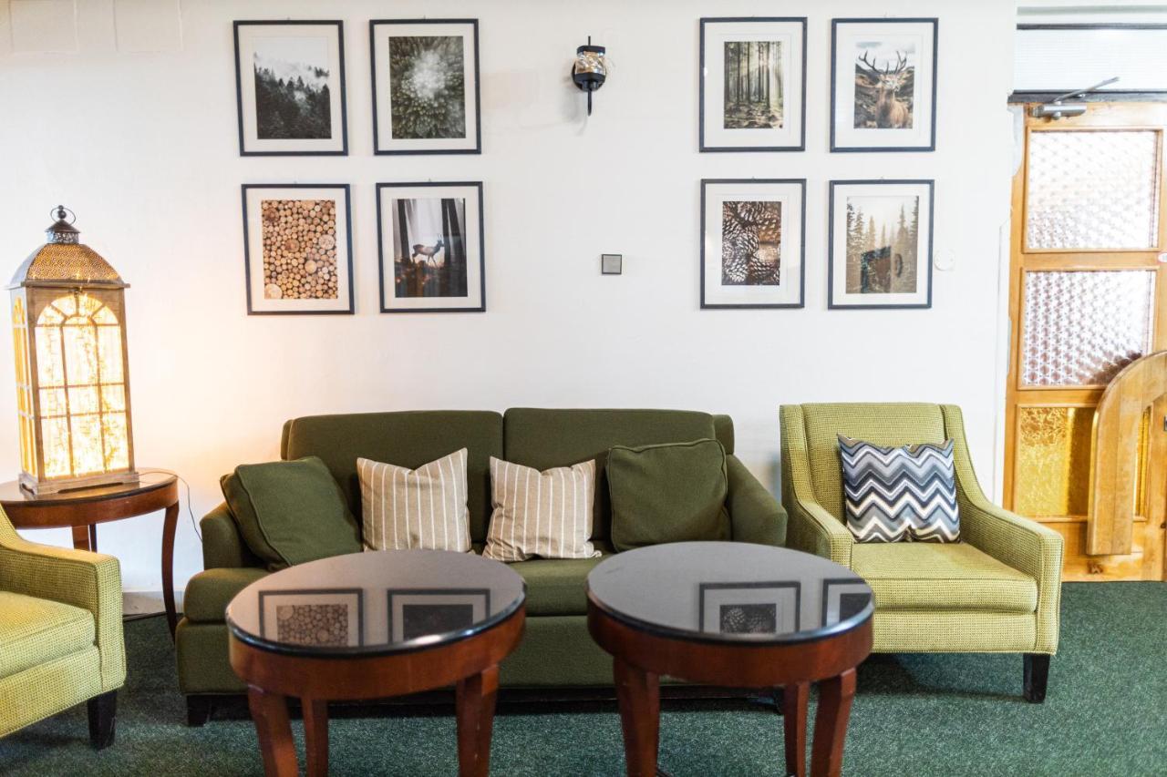 Hotel Petrovy Kameny Карлова-Студанка Экстерьер фото