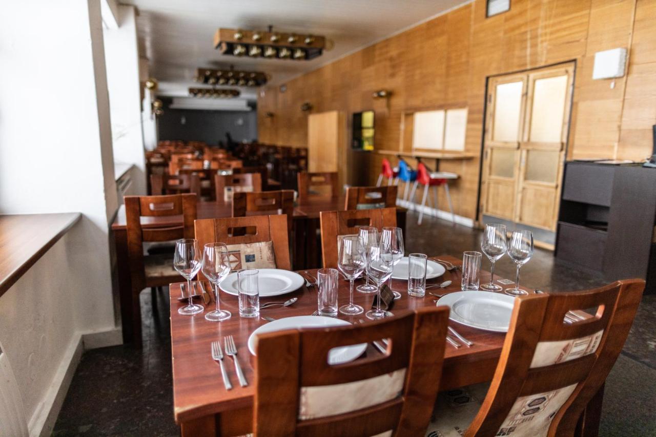 Hotel Petrovy Kameny Карлова-Студанка Экстерьер фото