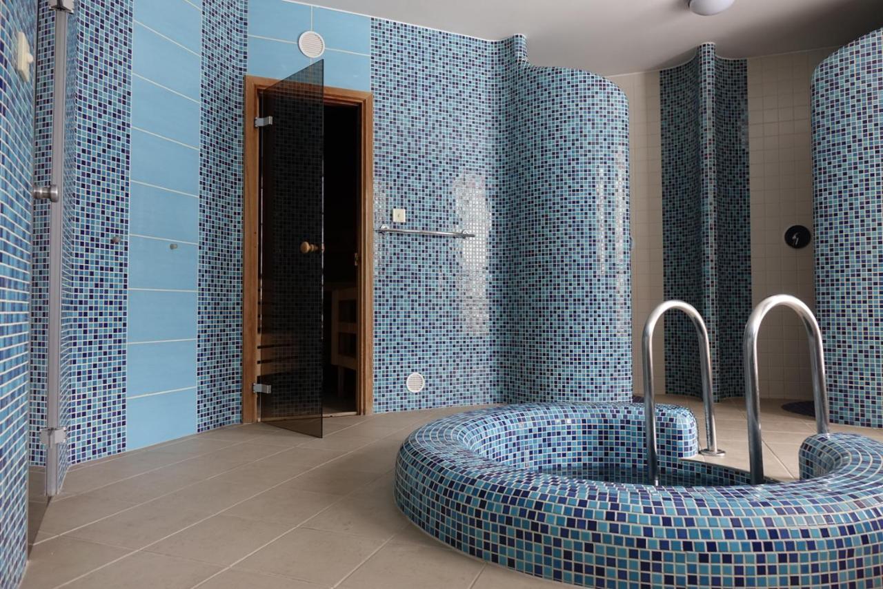 Hotel Petrovy Kameny Карлова-Студанка Экстерьер фото