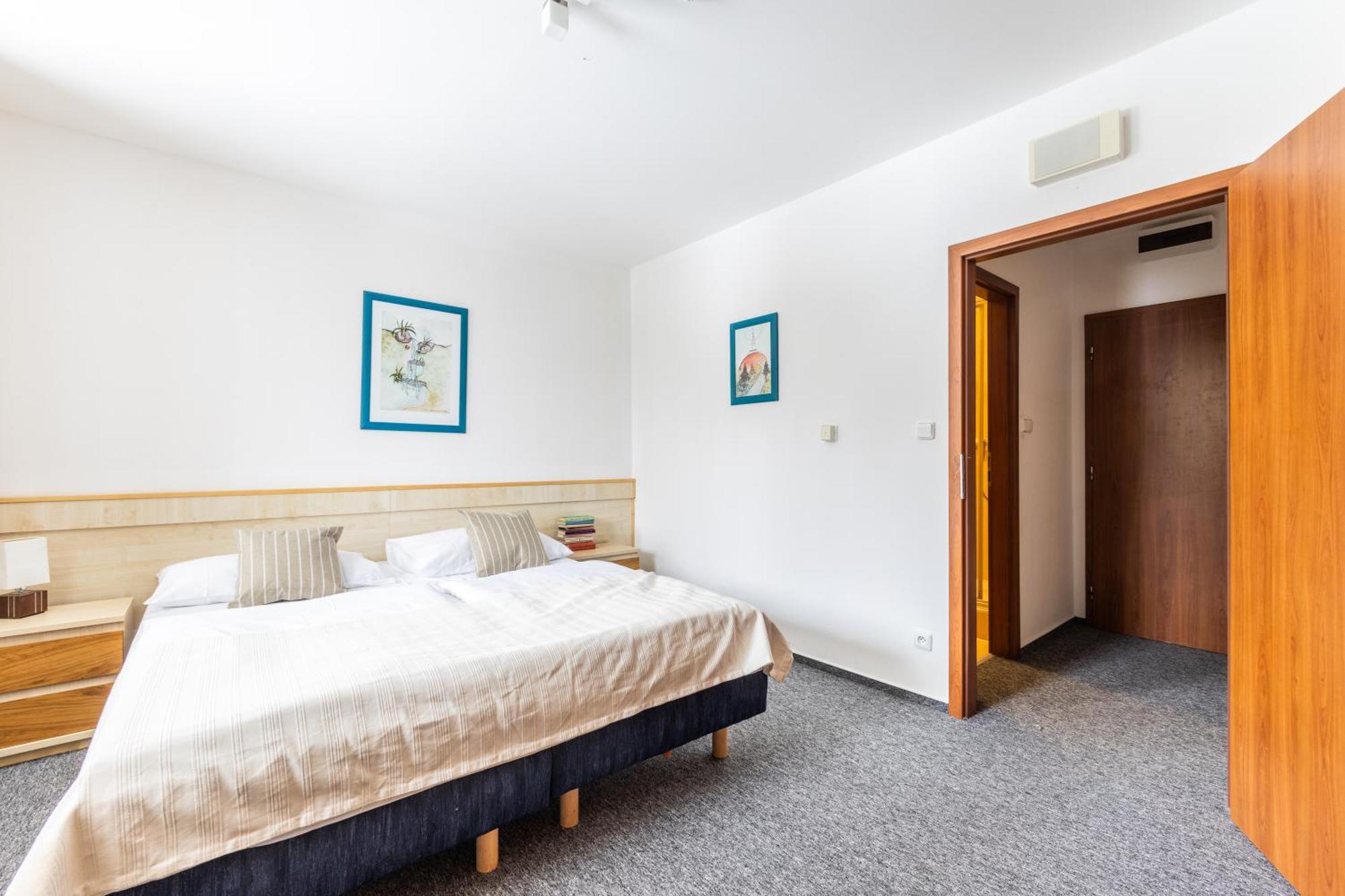 Hotel Petrovy Kameny Карлова-Студанка Номер фото